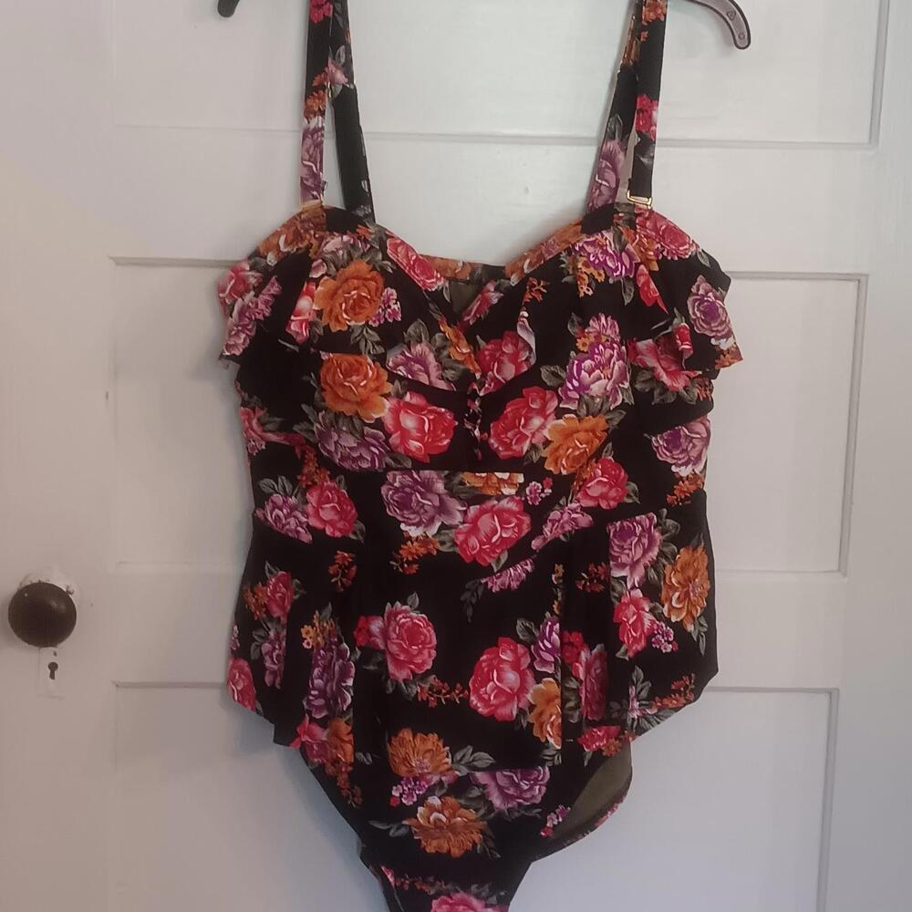Terra & Sky Women's Plus 3X(24W-26W) One Piece Swimsuit Tummy Control Floral